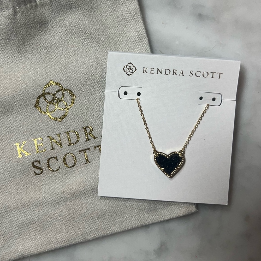 Kendra Scott Necklace
